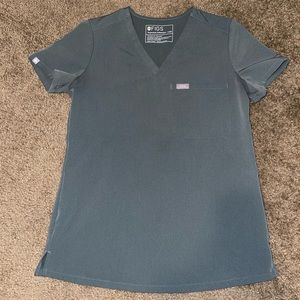 Figs (scrub top ONLY)